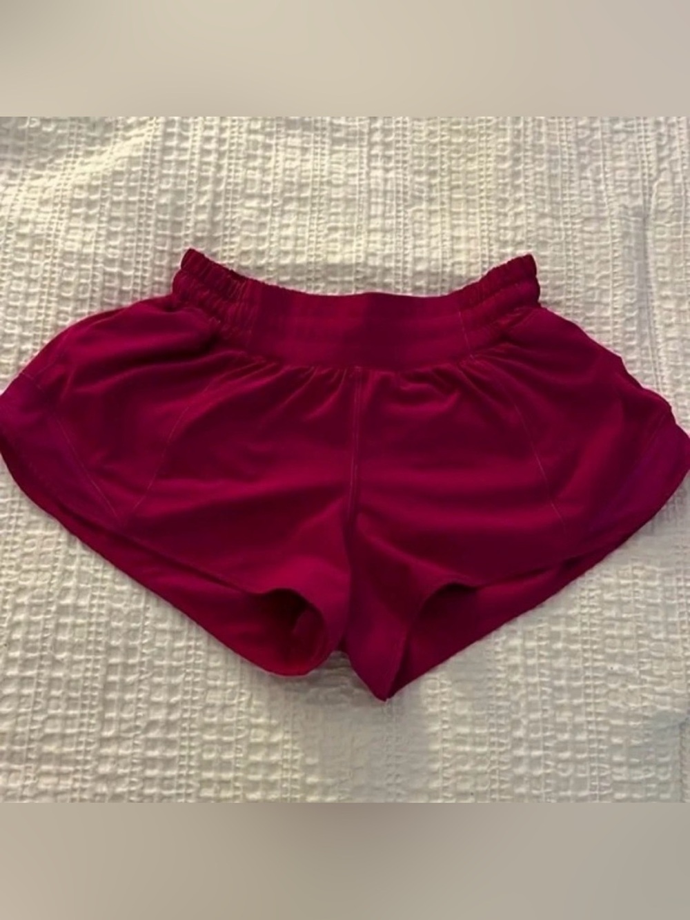 TRADE Listing for @kybreedyk - Lululemon Ripened Raspberry Hotty Hots!
